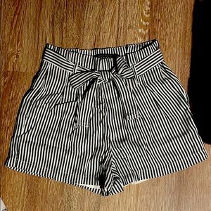 Abercrombie & Fitch PaperBag shorts